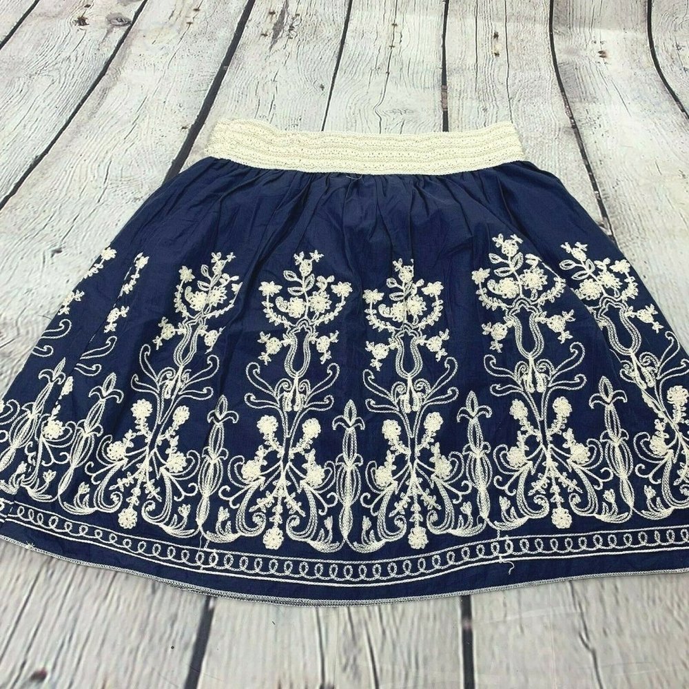 Andi + James Skirt size L A Line Blue Cream Embroidered Skater Boho Womens - Picture 4 of 7